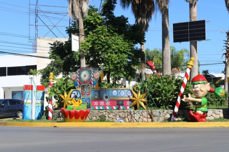 Mérida recupera su espíritu navideño con la decoración en parques y avenidas