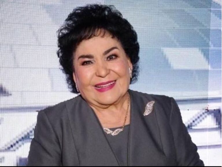 Carmen Salinas sufrió hemorragia cerebral, aclara su hija, María Eugenia Plascencia